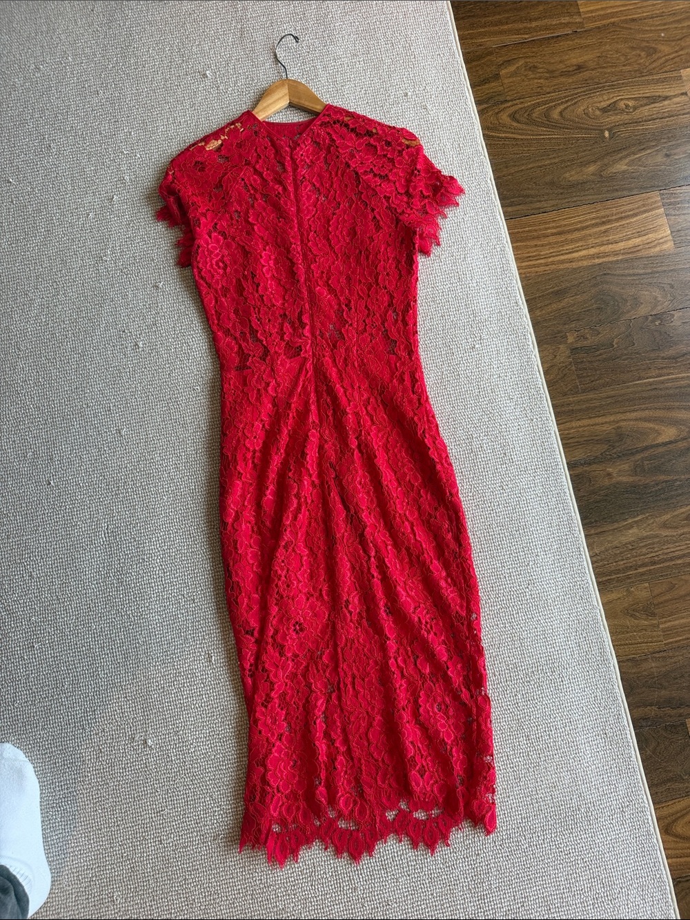 Alexis Red Lace Maxi Dress with Short Sleeves - Picture 3 of 3